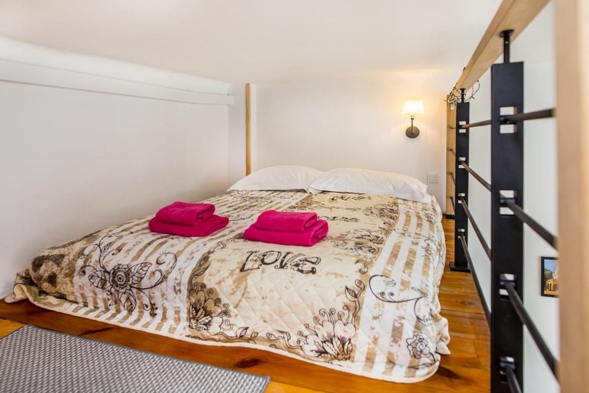 Miodowa Apartment كراكوفيا المظهر الخارجي الصورة