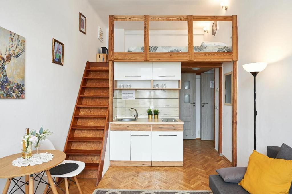 Miodowa Apartment كراكوفيا المظهر الخارجي الصورة